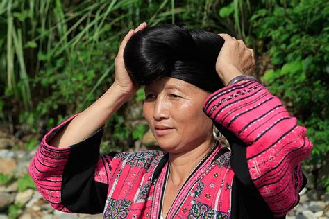 china figuren mit langen haarzopf|Südchina: Einblicke in das „Dorf der langen Haare“.